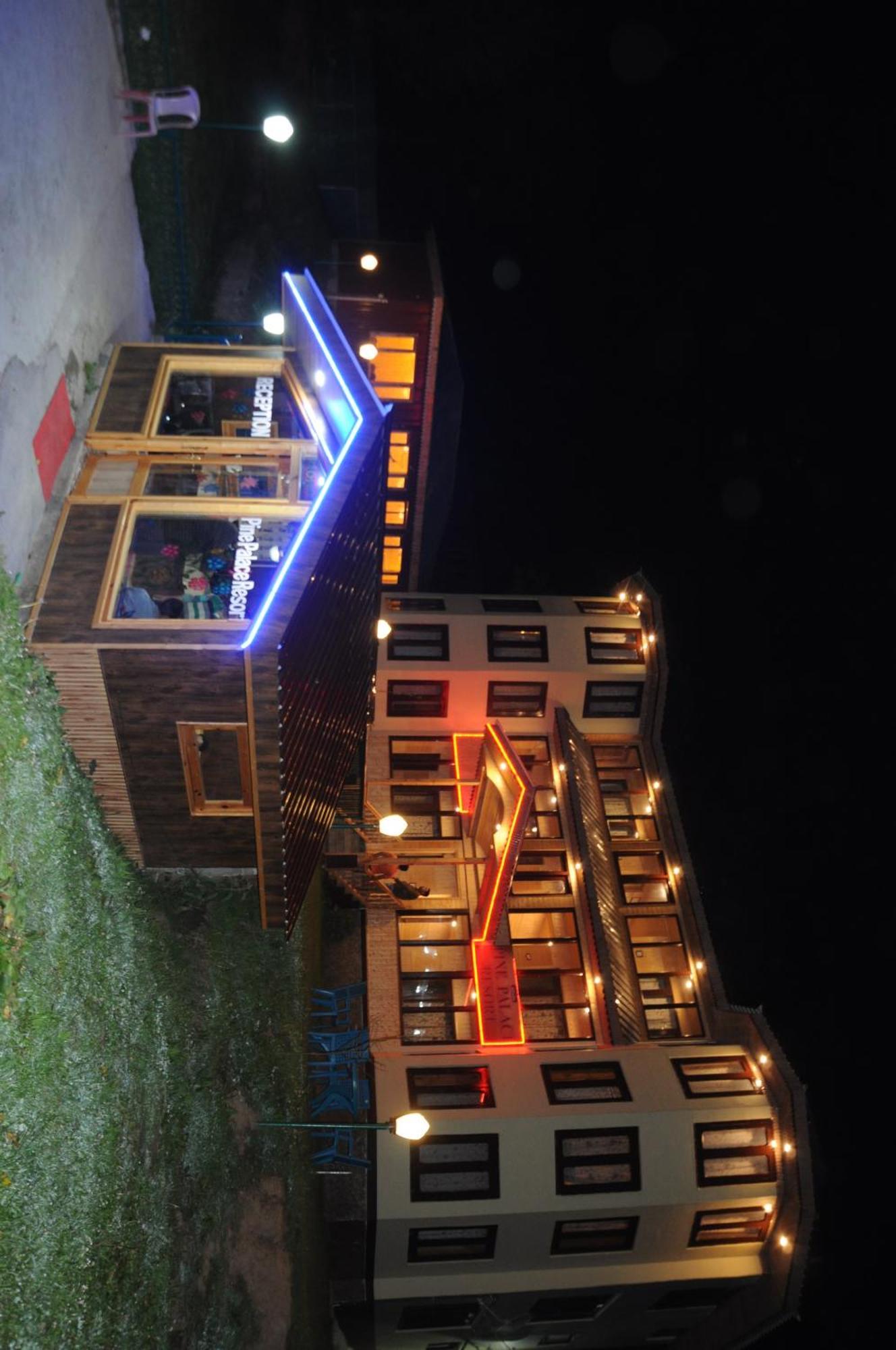 Pahalgām Pine Palace Resort מראה חיצוני תמונה