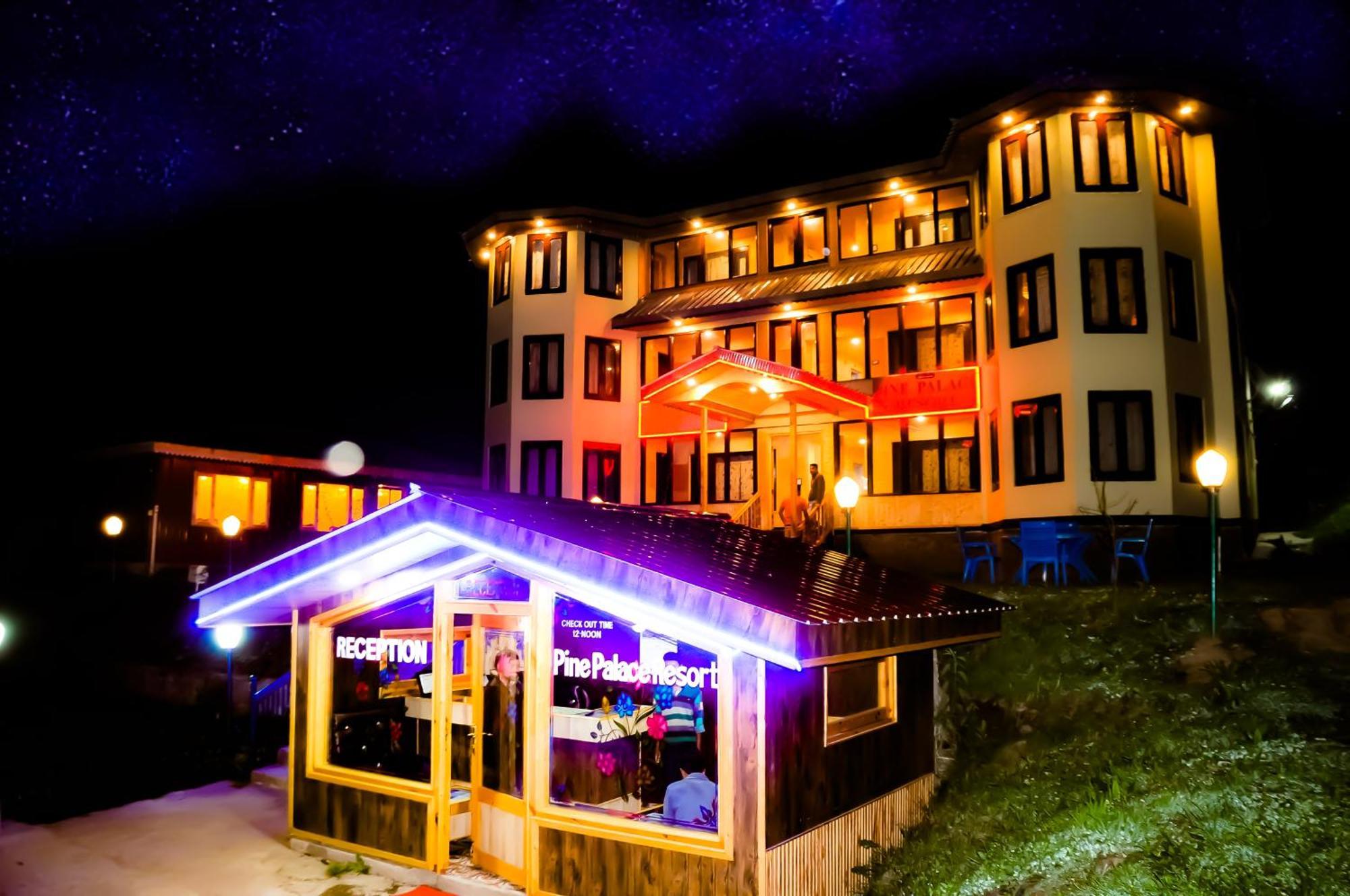 Pahalgām Pine Palace Resort מראה חיצוני תמונה
